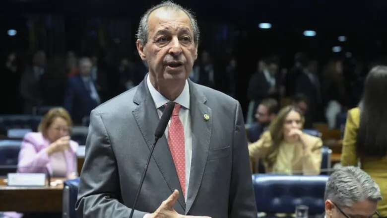 Omar Aziz é eleito governador do Amazonas