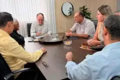 Pedro Fernandes recebe comitiva de Cacaulândia na Assembleia Legislativa