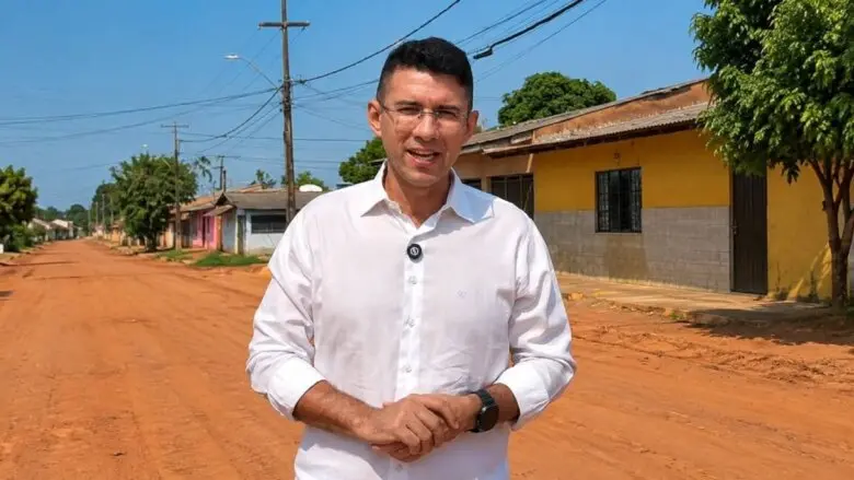 Pedro Geovar acompanha avanço do asfalto no Cidade Nova