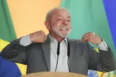 Quem gosta de pagar dívida é o pobre, diz Lula
