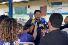 Samuel Costa vota no bairro Nacional e agradece aos eleitores de Rondônia