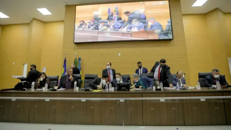 Sem quórum, Assembleia Legislativa não vota adequação de R$ 96,7 milhões do Fitha e Arom pede ajuda