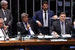 Senado adia votação da PEC da Segurança Pública para analisar emendas sobre maioridade penal