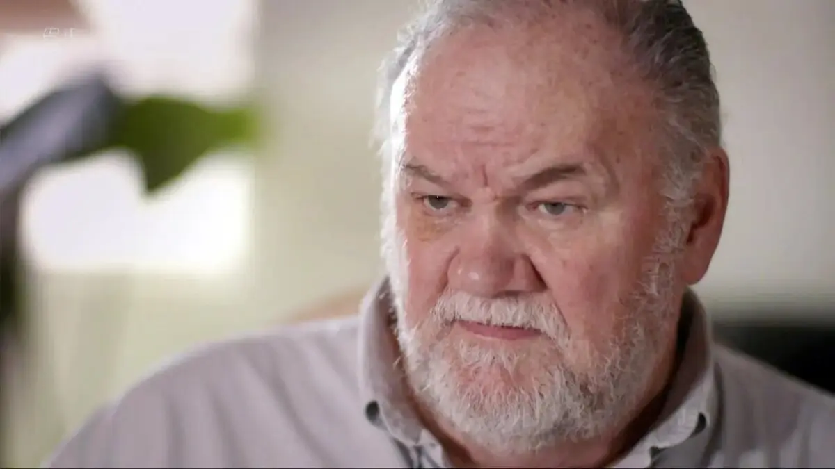 Thomas Markle: Polícia divulga vídeo de materiais apreendidos na casa do pai de Meghan Markle; assista Thomas Markle nega as acusações. (Foto: Reprodução/Channel 5)