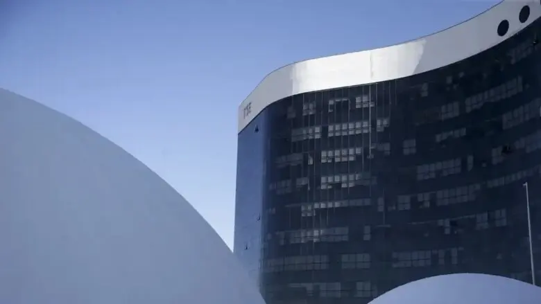 TSE derruba suspensão do canal “Exército do Lula”