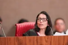 TSE mantém remoção de publicação que associa Flávio Bolsonaro à operação da PF