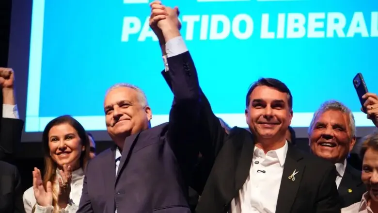TSE suspende propaganda de Lula que liga Flávio e Gaspar a “escândalos”