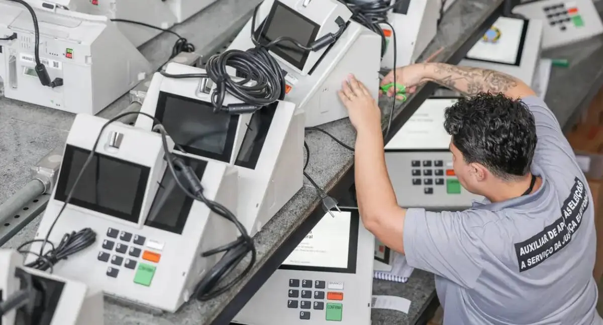 Urna eletrônica de 2026 traz novos recursos de acessibilidade para eleitores