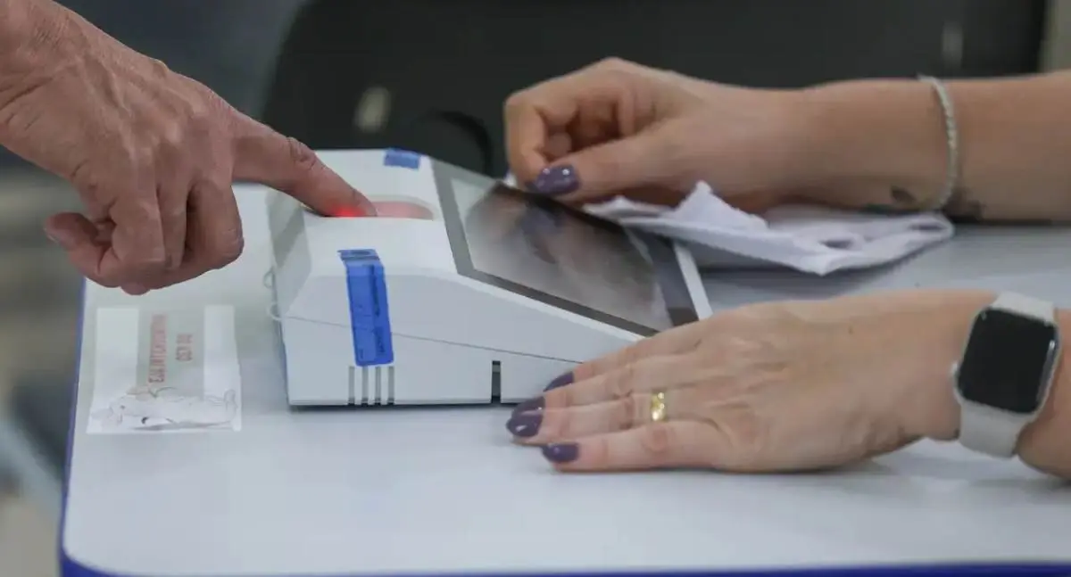 Urnas no Distrito Federal fecham às 17h antes de notificação sobre prorrogação da votação pelo STF