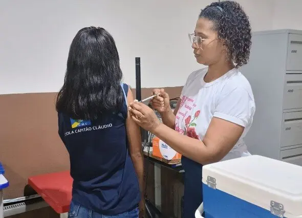 Vacinação leva proteção a 47 crianças e adolescentes acolhidos na Casa Criar em Porto Velho