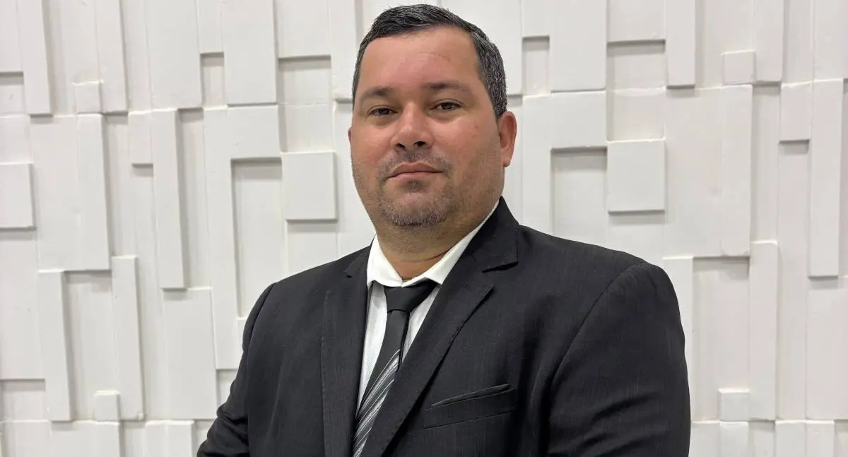 Vereador Léo Silva é eleito presidente da Câmara de Buritis para o biênio 2027 e 2028