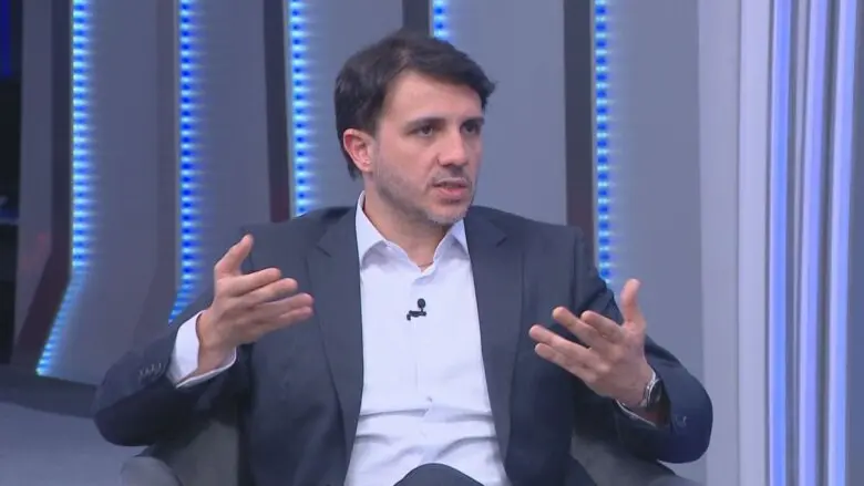 “Você, brasileiro, não terá debate algum”, diz Renan após cancelamento