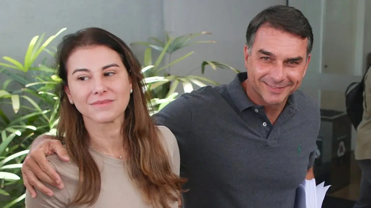 “Wall Street Journal” critica governo por revanche contra Flávio